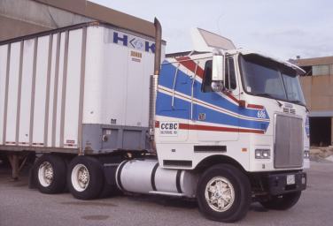 [CCBC cabover tractor-trailer rig]